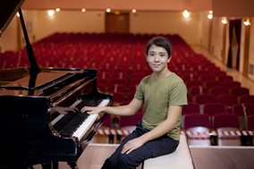 Έκτορας Καράτζιος-Παπαϊωάννου: Πανελλήνια βράβευση του 14χρονου πιανίστα σπουδαστή του ΔΩΛ
